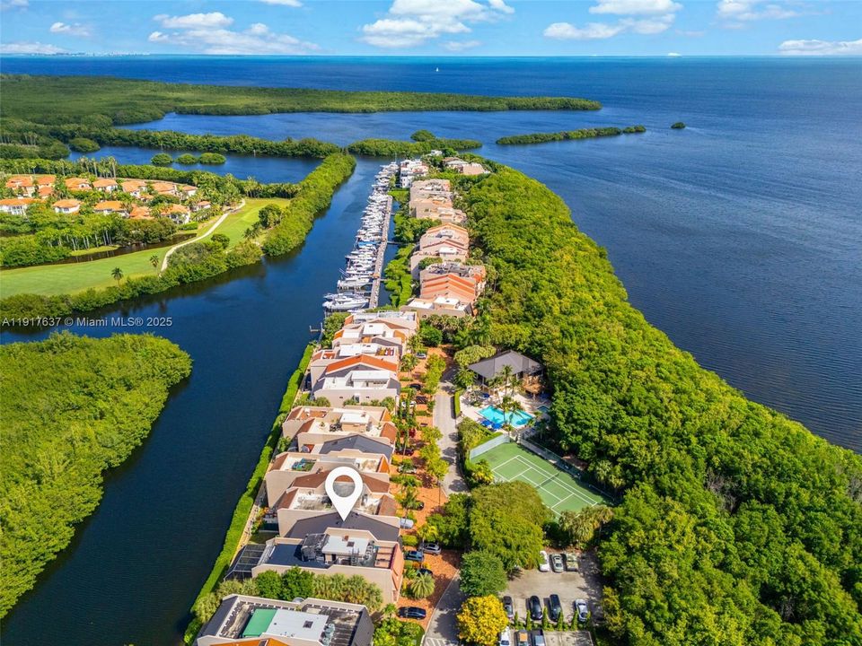 待售: $1,650,000 (2 贝兹, 2 浴室, 2651 平方英尺)