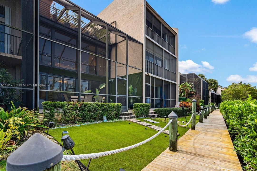 待售: $1,650,000 (2 贝兹, 2 浴室, 2651 平方英尺)