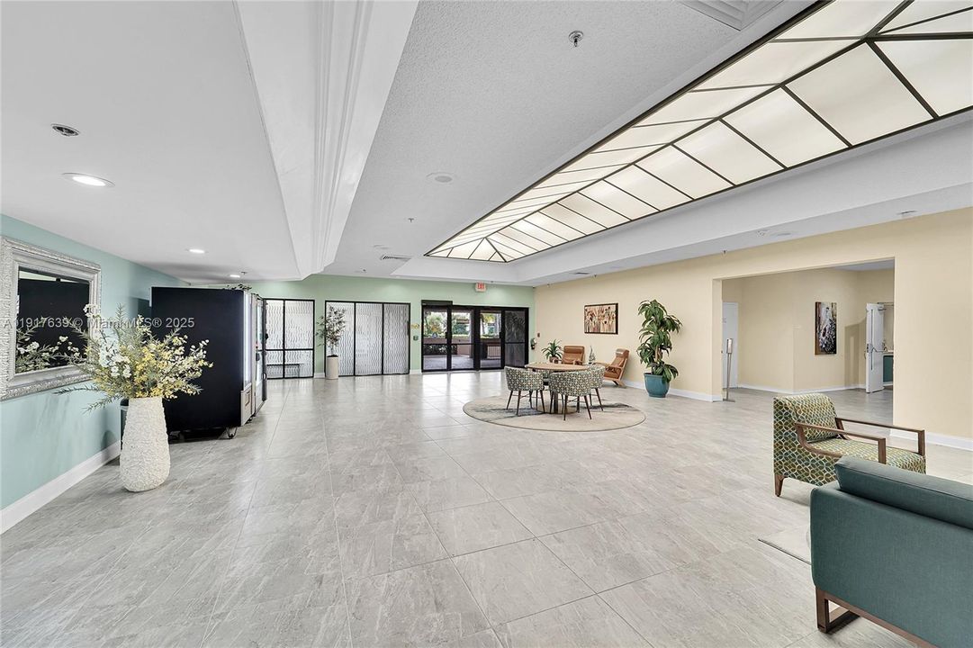 For Sale: $160,000 (2 beds, 2 baths, 1255 Square Feet)