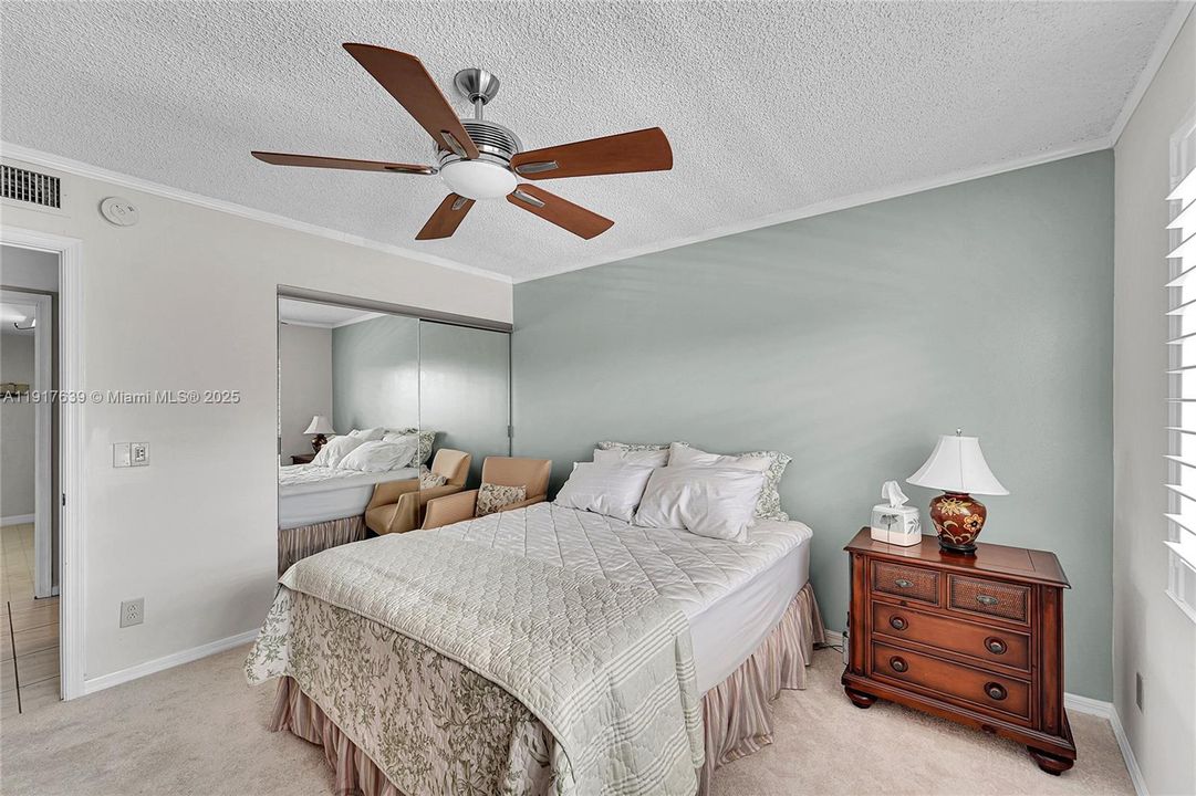 For Sale: $160,000 (2 beds, 2 baths, 1255 Square Feet)