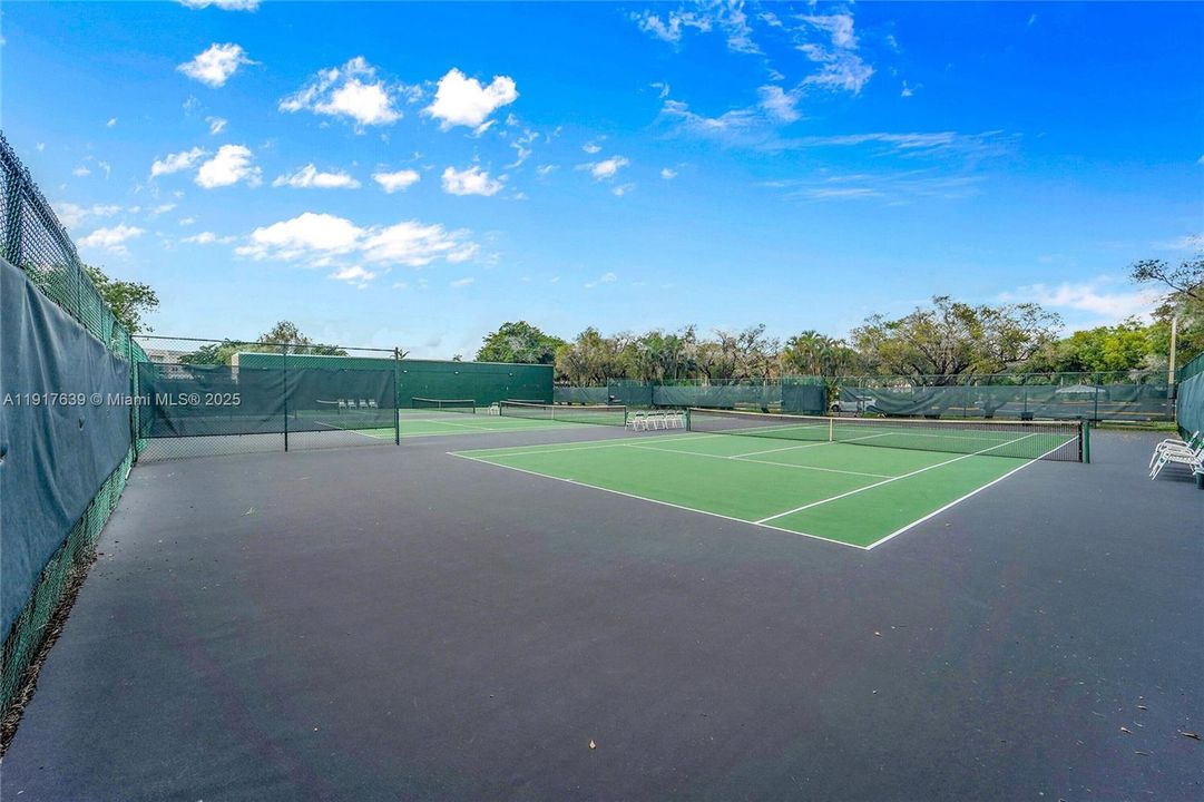 For Sale: $160,000 (2 beds, 2 baths, 1255 Square Feet)