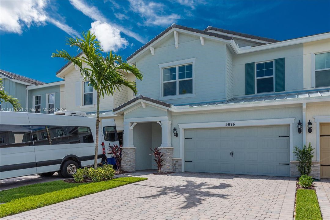 待售: $639,900 (3 贝兹, 2 浴室, 1905 平方英尺)