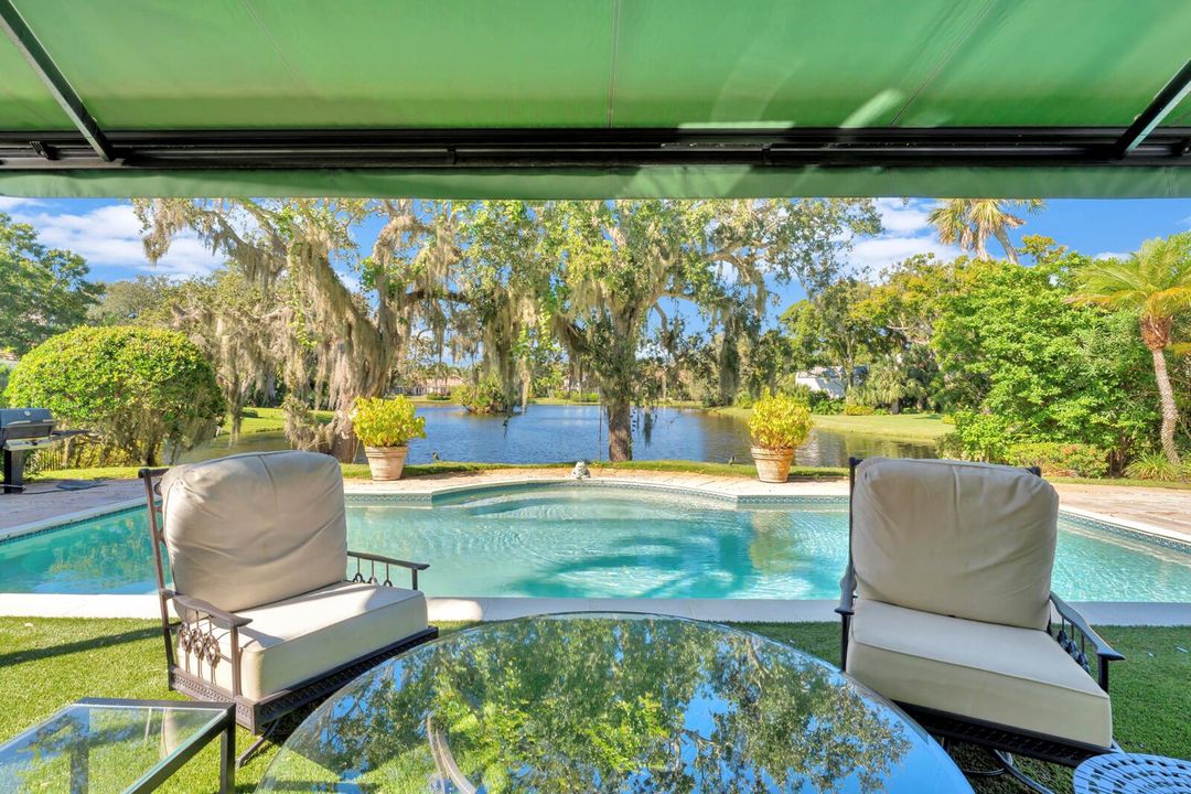Pool & Lake View