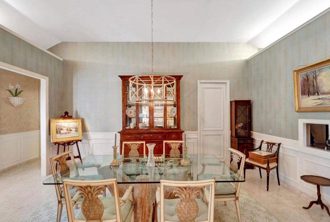 Formal Dining