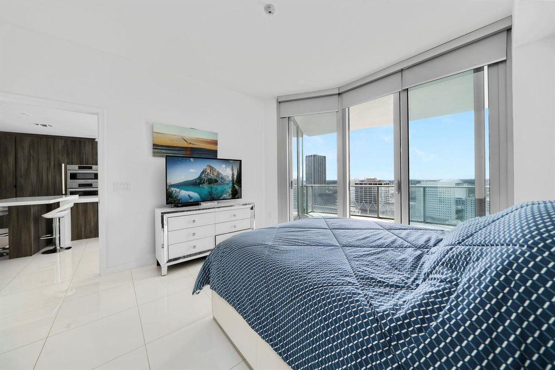 851 NE 1st Ave #2410_1oakstudios_17