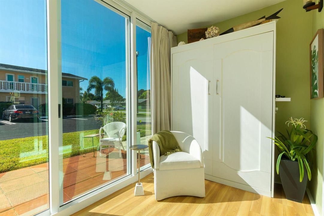 008_Porch