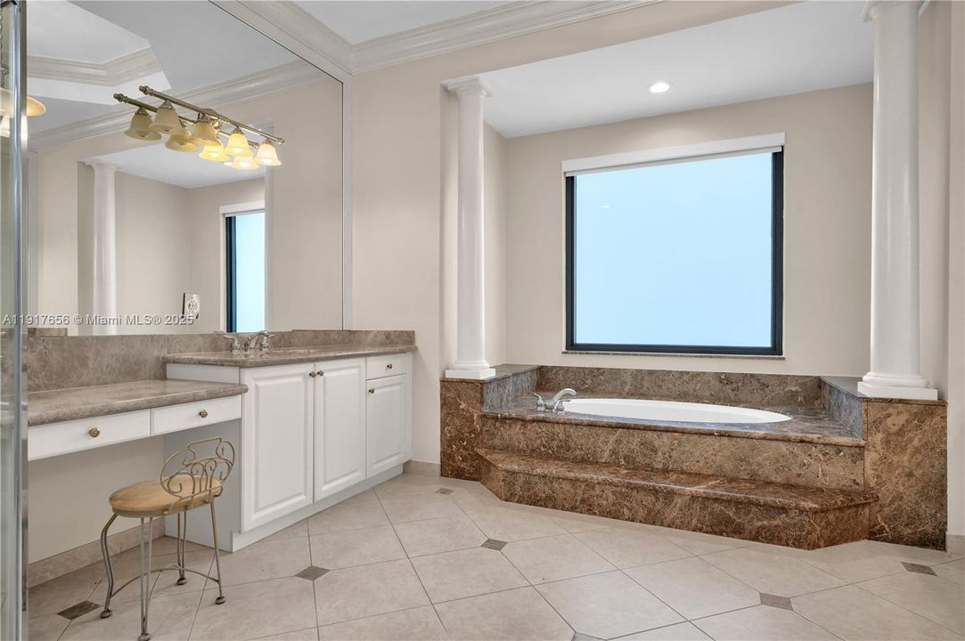 待售: $1,950,000 (4 贝兹, 4 浴室, 3502 平方英尺)