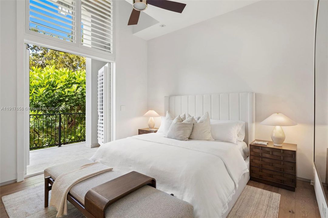 For Sale: $2,650,000 (3 beds, 4 baths, 3104 Square Feet)