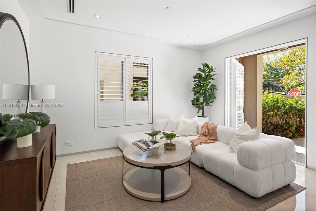 For Sale: $2,650,000 (3 beds, 4 baths, 3104 Square Feet)