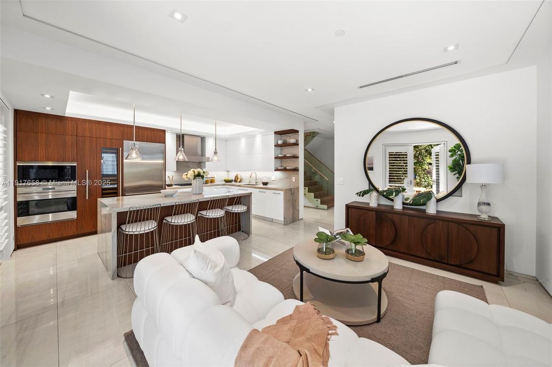 For Sale: $2,650,000 (3 beds, 4 baths, 3104 Square Feet)