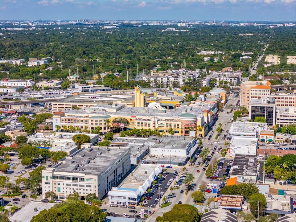 For Sale: $2,650,000 (3 beds, 4 baths, 3104 Square Feet)