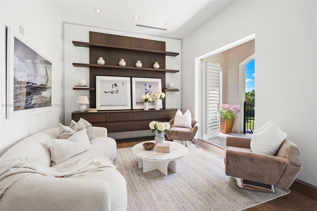 For Sale: $2,650,000 (3 beds, 4 baths, 3104 Square Feet)