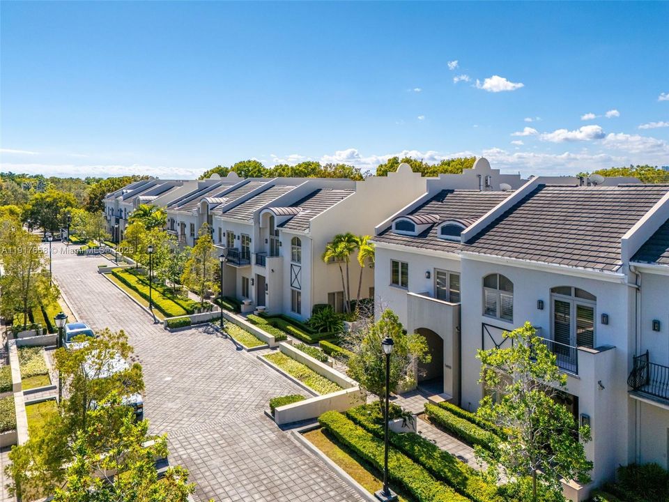 For Sale: $2,650,000 (3 beds, 4 baths, 3104 Square Feet)