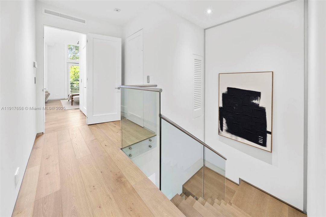 For Sale: $2,650,000 (3 beds, 4 baths, 3104 Square Feet)