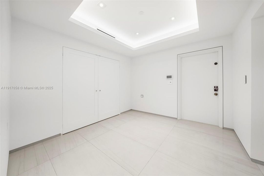 For Sale: $2,650,000 (3 beds, 4 baths, 3104 Square Feet)