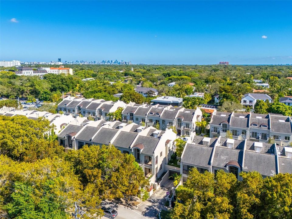 For Sale: $2,650,000 (3 beds, 4 baths, 3104 Square Feet)