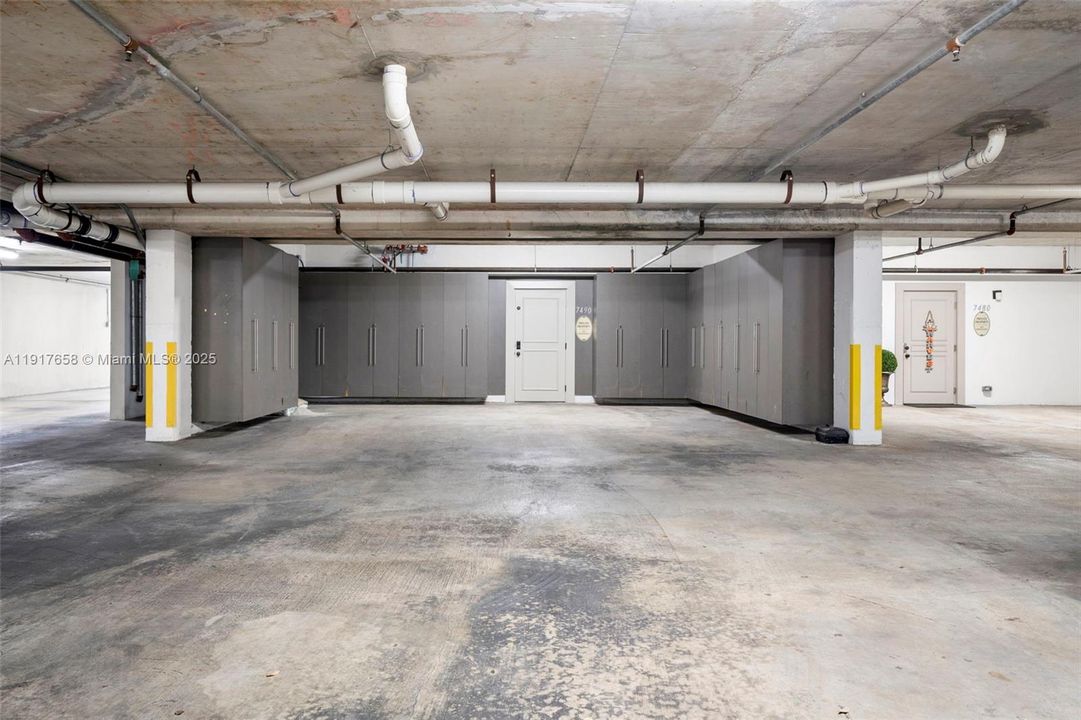 For Sale: $2,650,000 (3 beds, 4 baths, 3104 Square Feet)