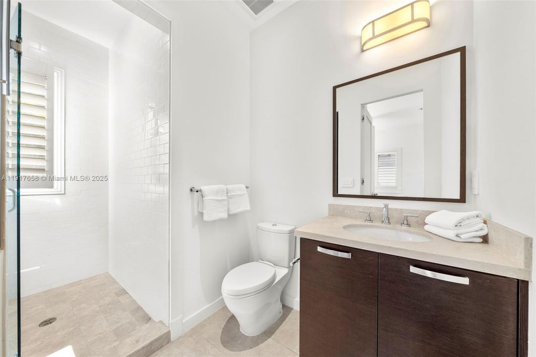 For Sale: $2,650,000 (3 beds, 4 baths, 3104 Square Feet)