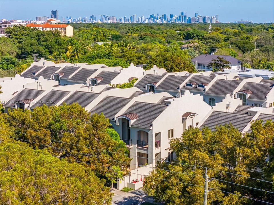 For Sale: $2,650,000 (3 beds, 4 baths, 3104 Square Feet)