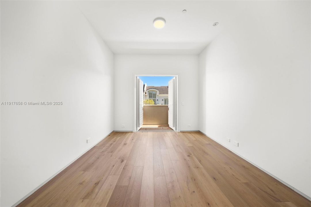 For Sale: $2,650,000 (3 beds, 4 baths, 3104 Square Feet)