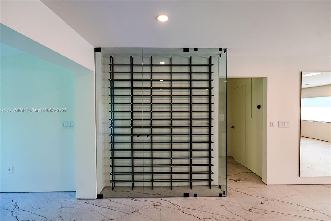 В аренду: $10,500 (2 спален, 2 ванн, 1580 Квадратных фут)