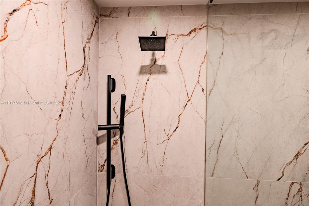 В аренду: $10,500 (2 спален, 2 ванн, 1580 Квадратных фут)