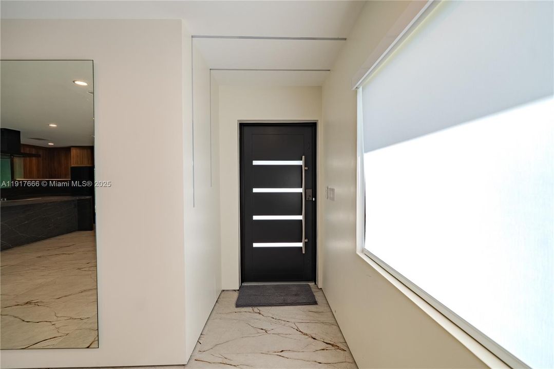 В аренду: $10,500 (2 спален, 2 ванн, 1580 Квадратных фут)