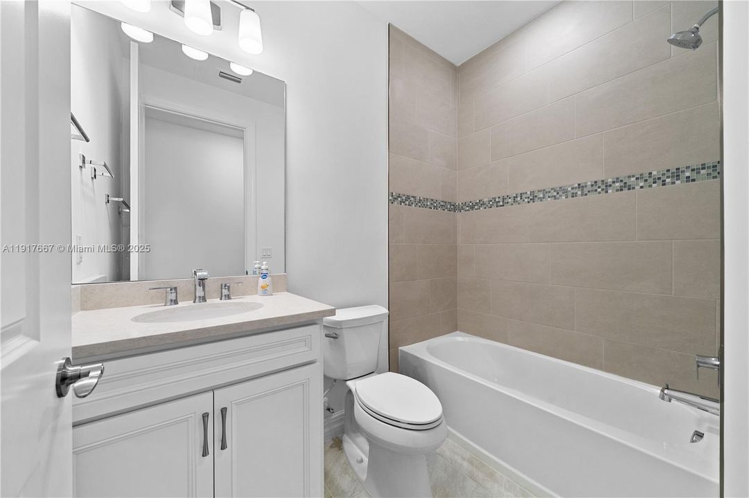 For Sale: $1,800,000 (3 beds, 4 baths, 2568 Square Feet)