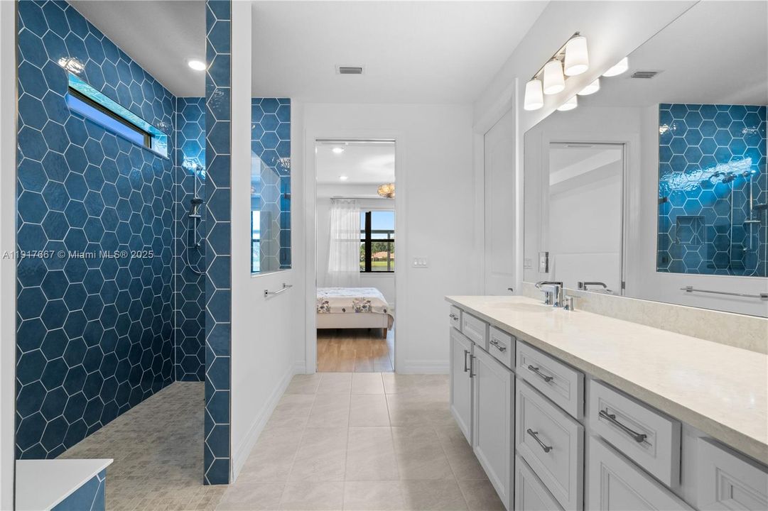 For Sale: $1,800,000 (3 beds, 4 baths, 2568 Square Feet)