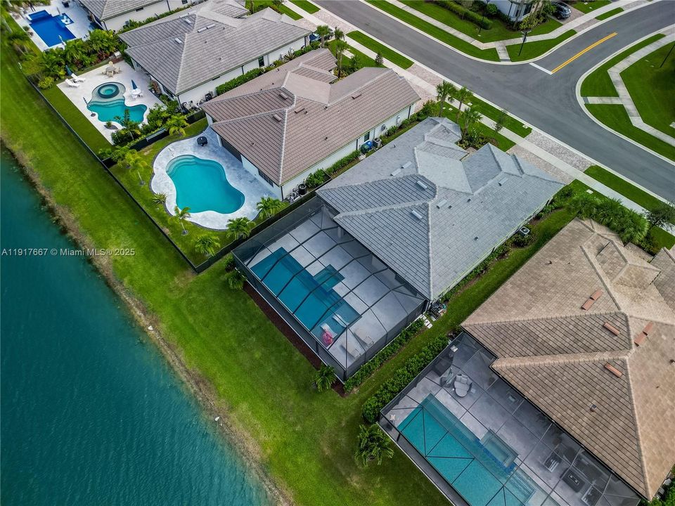 For Sale: $1,800,000 (3 beds, 4 baths, 2568 Square Feet)