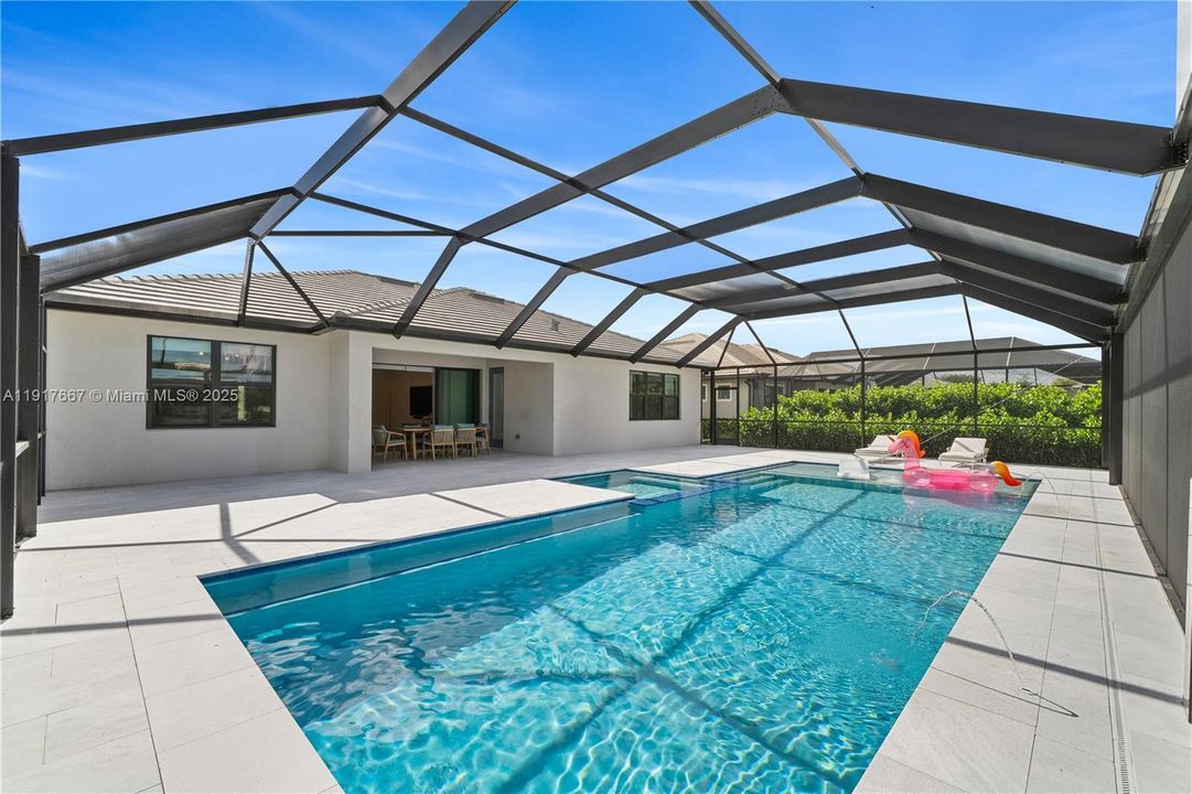 For Sale: $1,800,000 (3 beds, 4 baths, 2568 Square Feet)