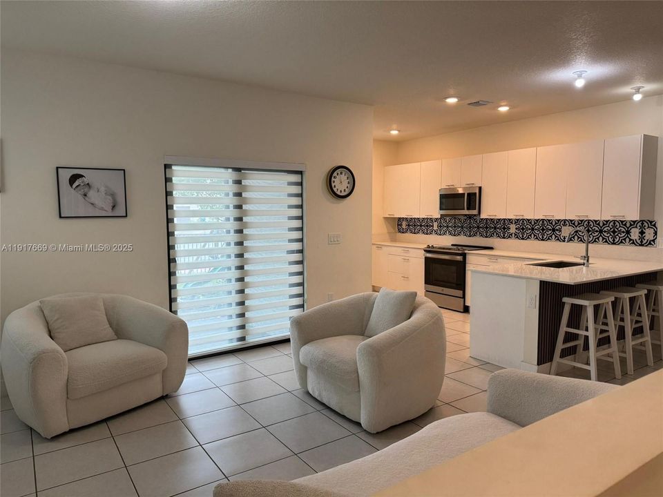 For Sale: $1,200,000 (3 beds, 3 baths, 2366 Square Feet)