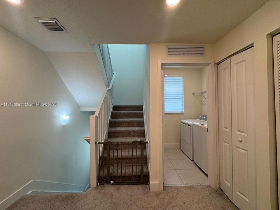 For Sale: $1,200,000 (3 beds, 3 baths, 2366 Square Feet)