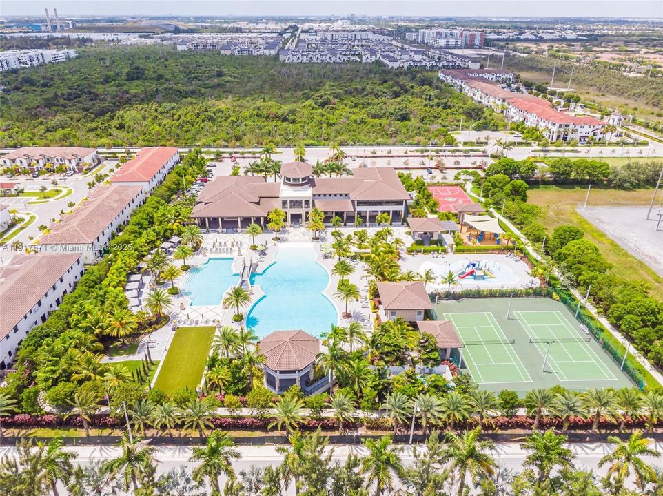 En Venta: $485,000 (3 camas, 2 baños, 1135 Pies cuadrados)