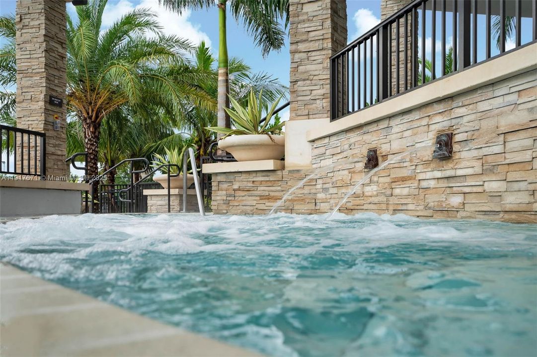 En Venta: $485,000 (3 camas, 2 baños, 1135 Pies cuadrados)