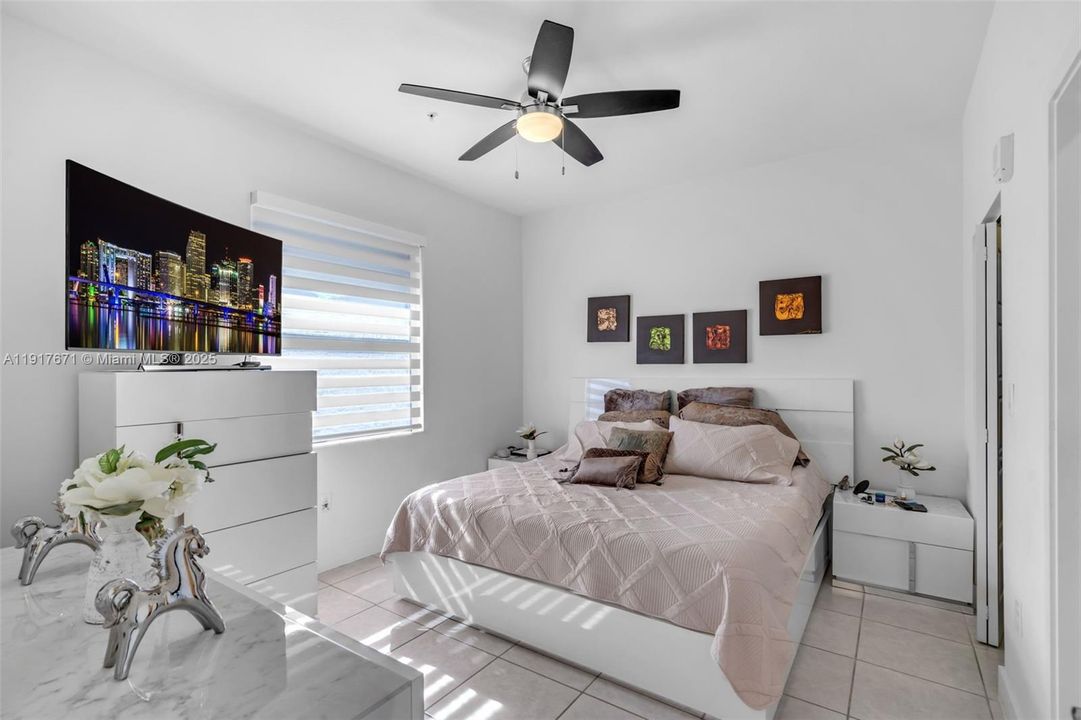 En Venta: $485,000 (3 camas, 2 baños, 1135 Pies cuadrados)