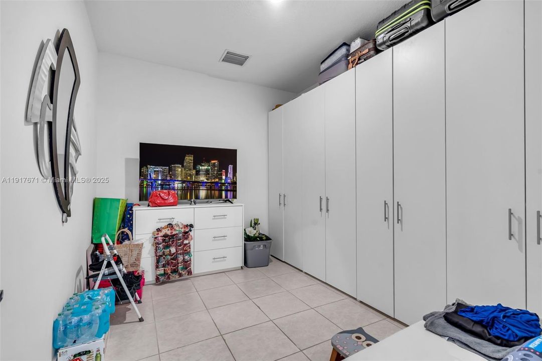 En Venta: $485,000 (3 camas, 2 baños, 1135 Pies cuadrados)