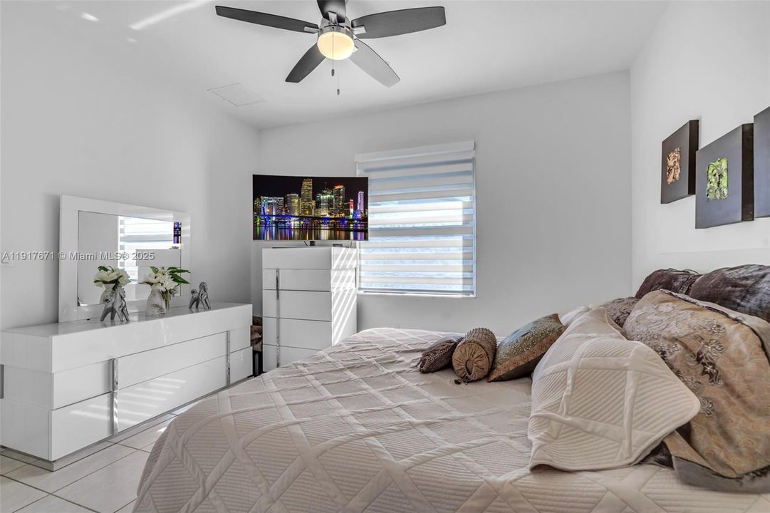 En Venta: $485,000 (3 camas, 2 baños, 1135 Pies cuadrados)