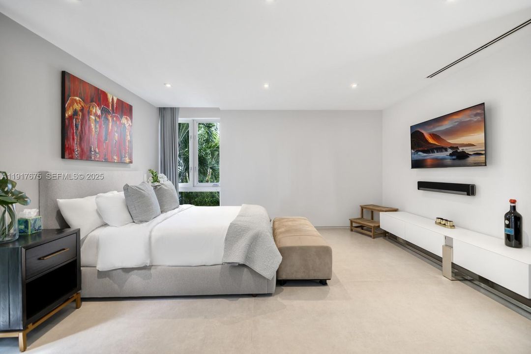 В аренду: $75,000 (5 спален, 5 ванн, 5303 Квадратных фут)