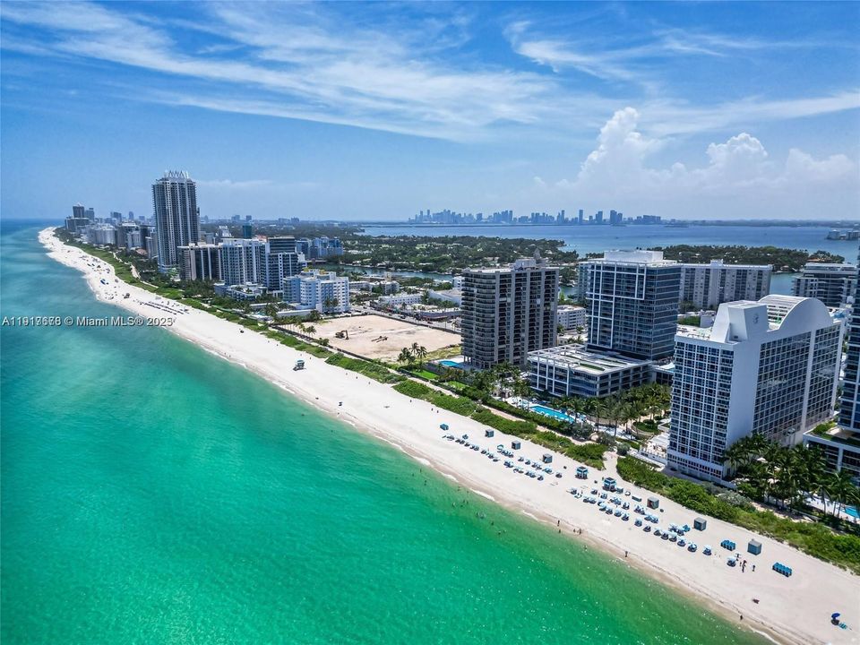 For Sale: $1,775,000 (2 beds, 2 baths, 1387 Square Feet)