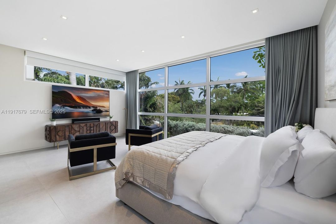 На продажу: $16,500,000 (5 спален, 5 ванн, 5303 Квадратных фут)