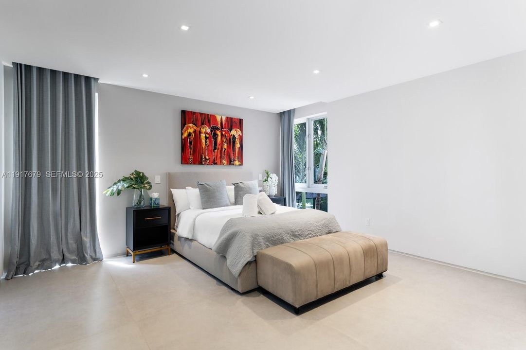 На продажу: $16,500,000 (5 спален, 5 ванн, 5303 Квадратных фут)