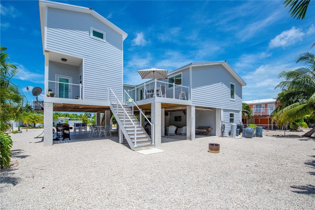 待售: $1,200,000 (4 贝兹, 3 浴室, 2392 平方英尺)