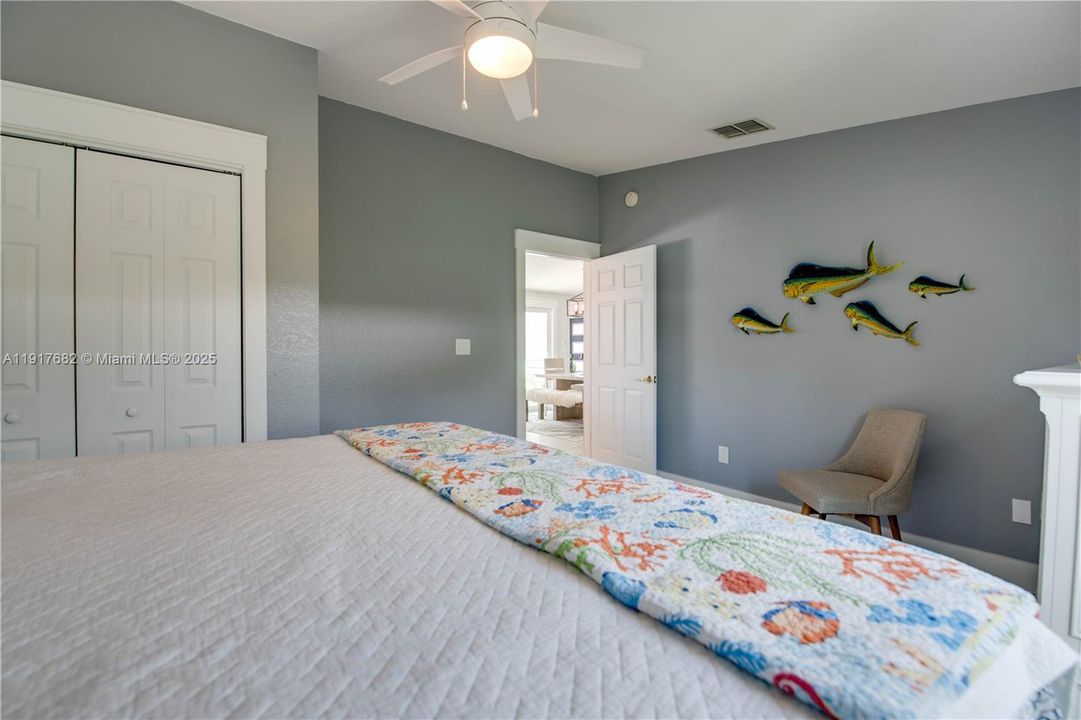 待售: $1,200,000 (4 贝兹, 3 浴室, 2392 平方英尺)