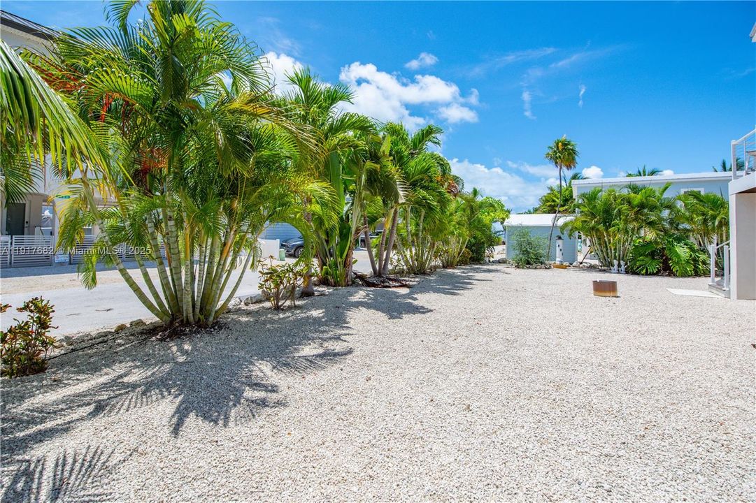 待售: $1,200,000 (4 贝兹, 3 浴室, 2392 平方英尺)