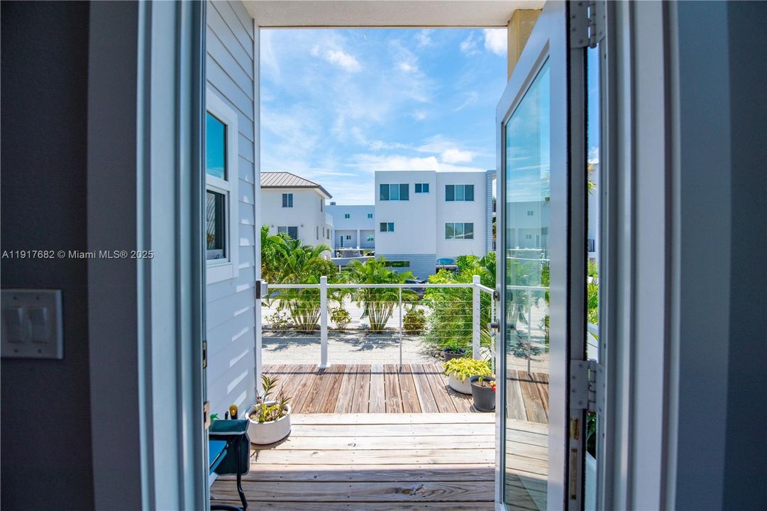 待售: $1,200,000 (4 贝兹, 3 浴室, 2392 平方英尺)