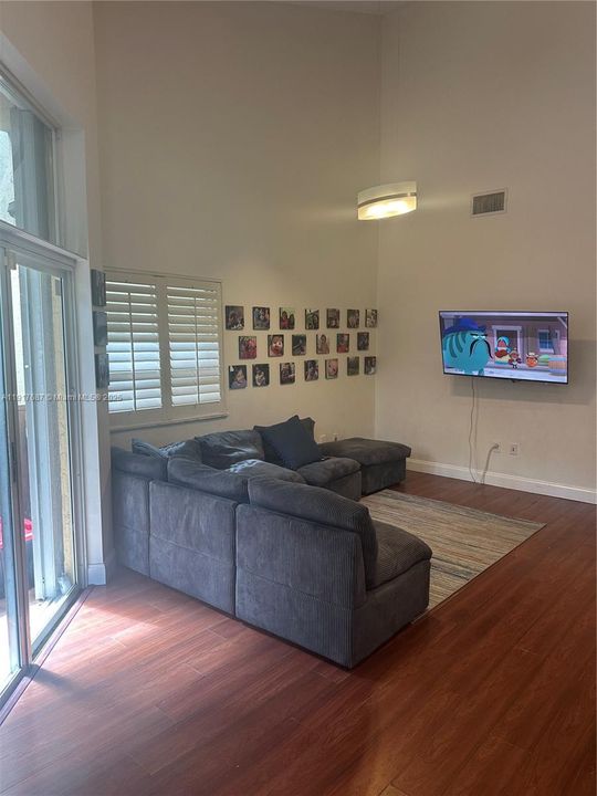 待售: $729,000 (3 贝兹, 2 浴室, 2346 平方英尺)