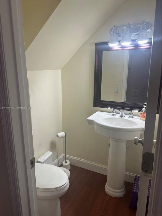 待售: $729,000 (3 贝兹, 2 浴室, 2346 平方英尺)