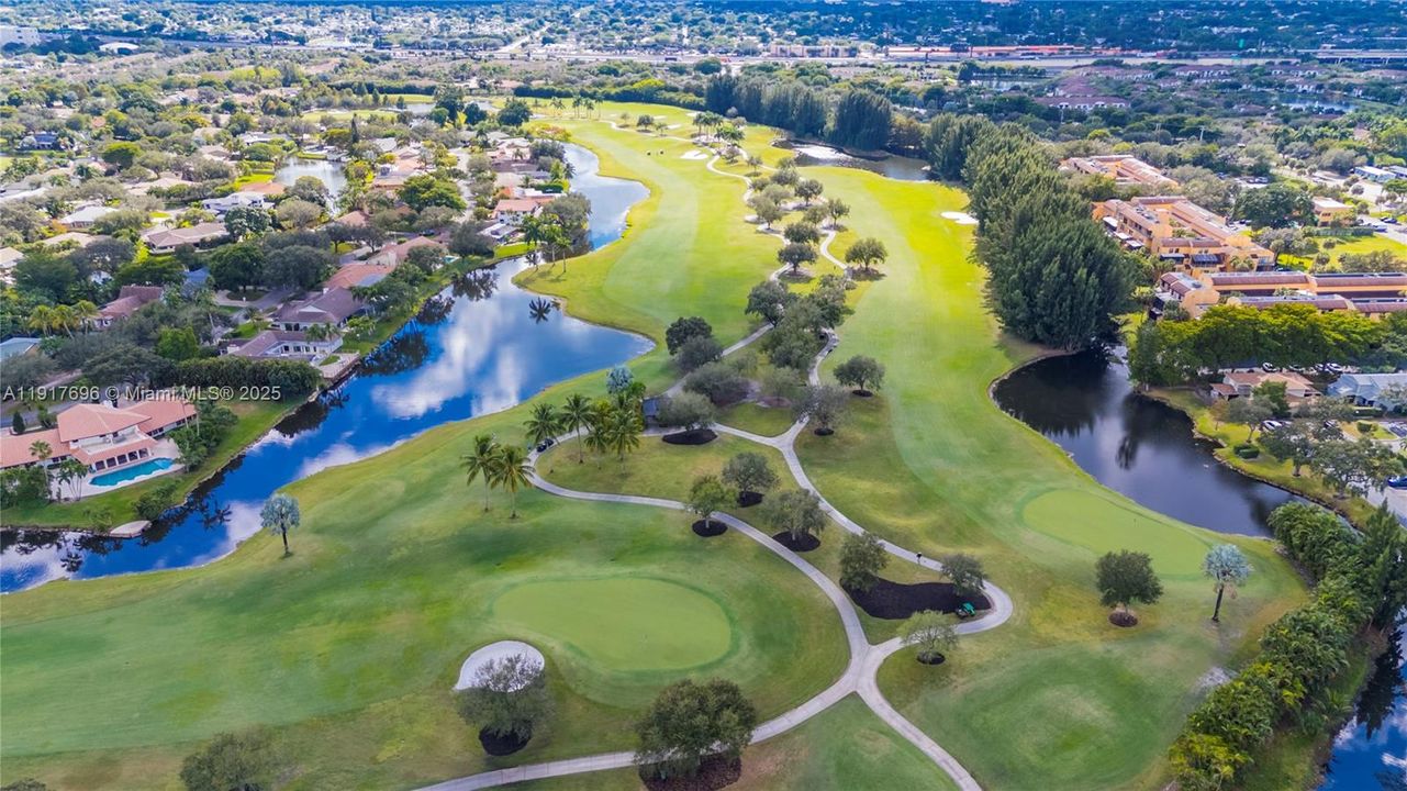 For Rent: $3,200 (3 beds, 2 baths, 1577 Square Feet)