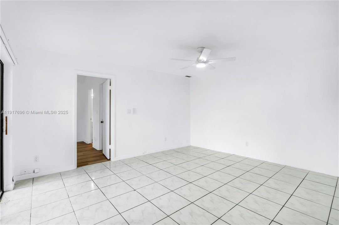 For Rent: $3,200 (3 beds, 2 baths, 1577 Square Feet)